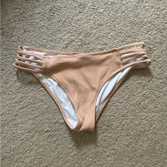 CupShe Blush Strappy Bikini bottom size Medium - Picture 1 of 5